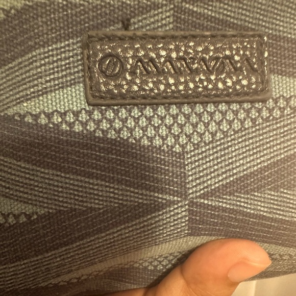 Manaola Blue Wristlet - Picture 3 of 9